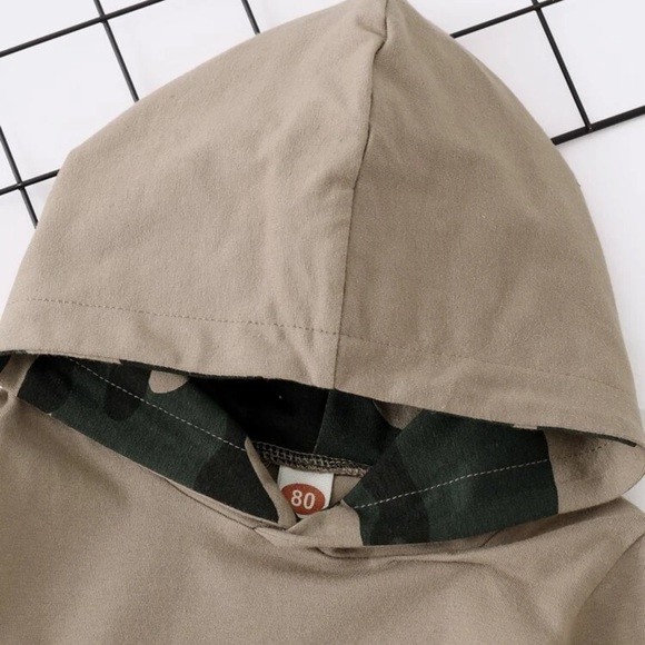 BABY BOY GRAPHIC LOVE HOODIE AND CAMO JOGGER SET (0-3 months) - Picture 4 of 7